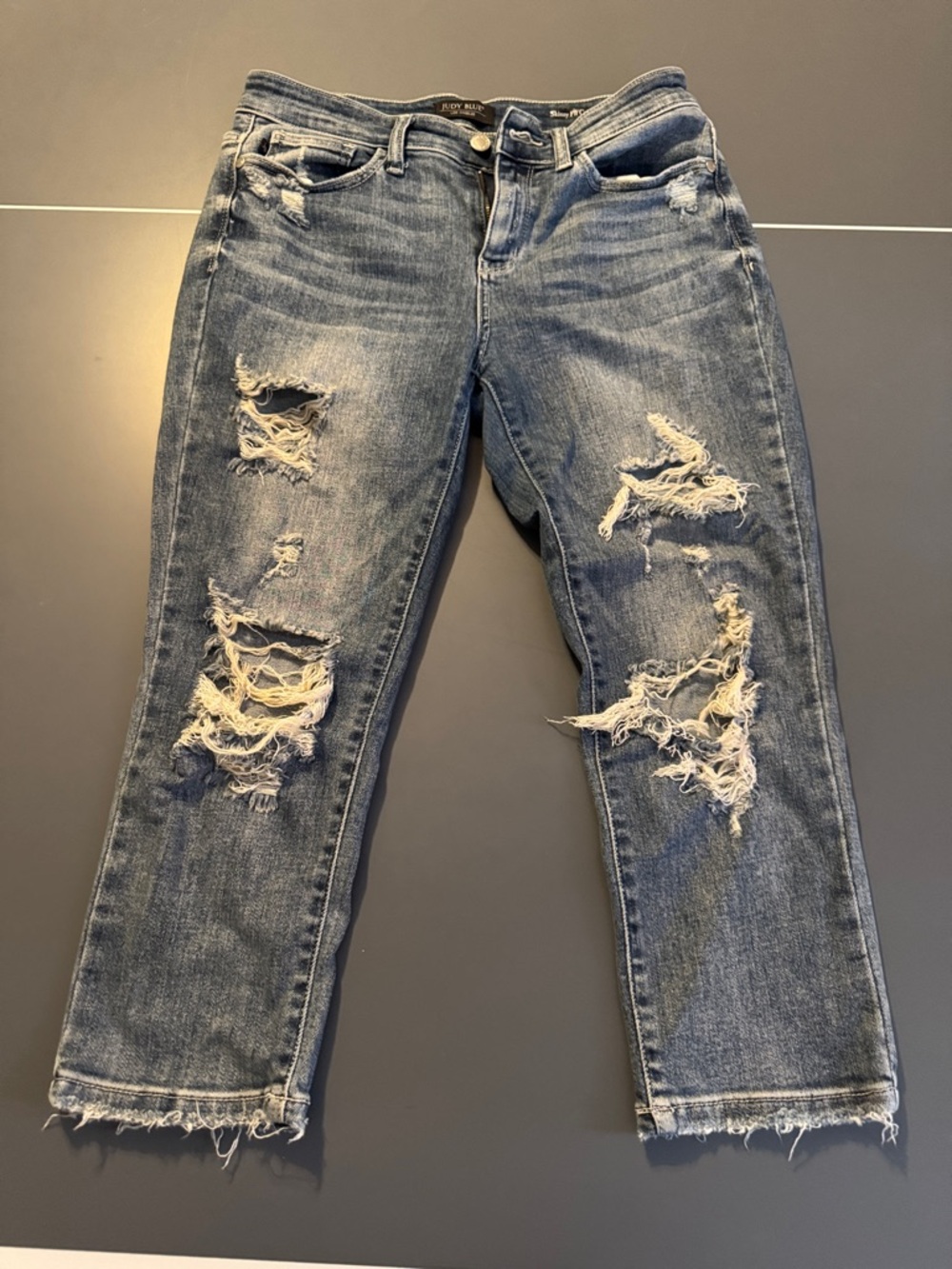 Judy Blue Distressed Light Blue Skinny Fit Capri Jeans